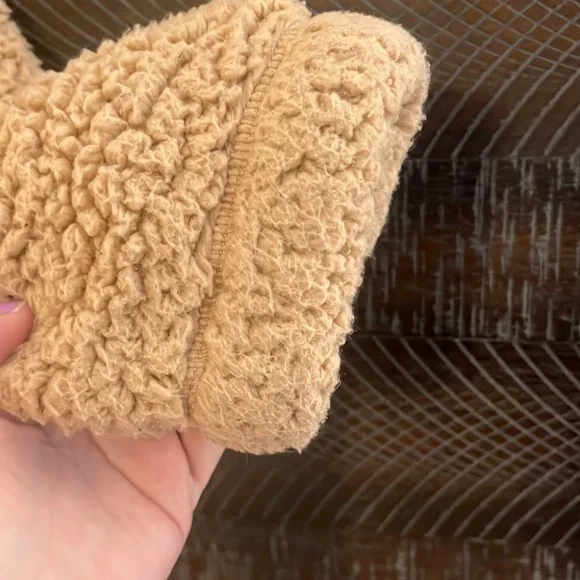 Hollister XS fleece zip up crop jacket - Picture 4 of 9